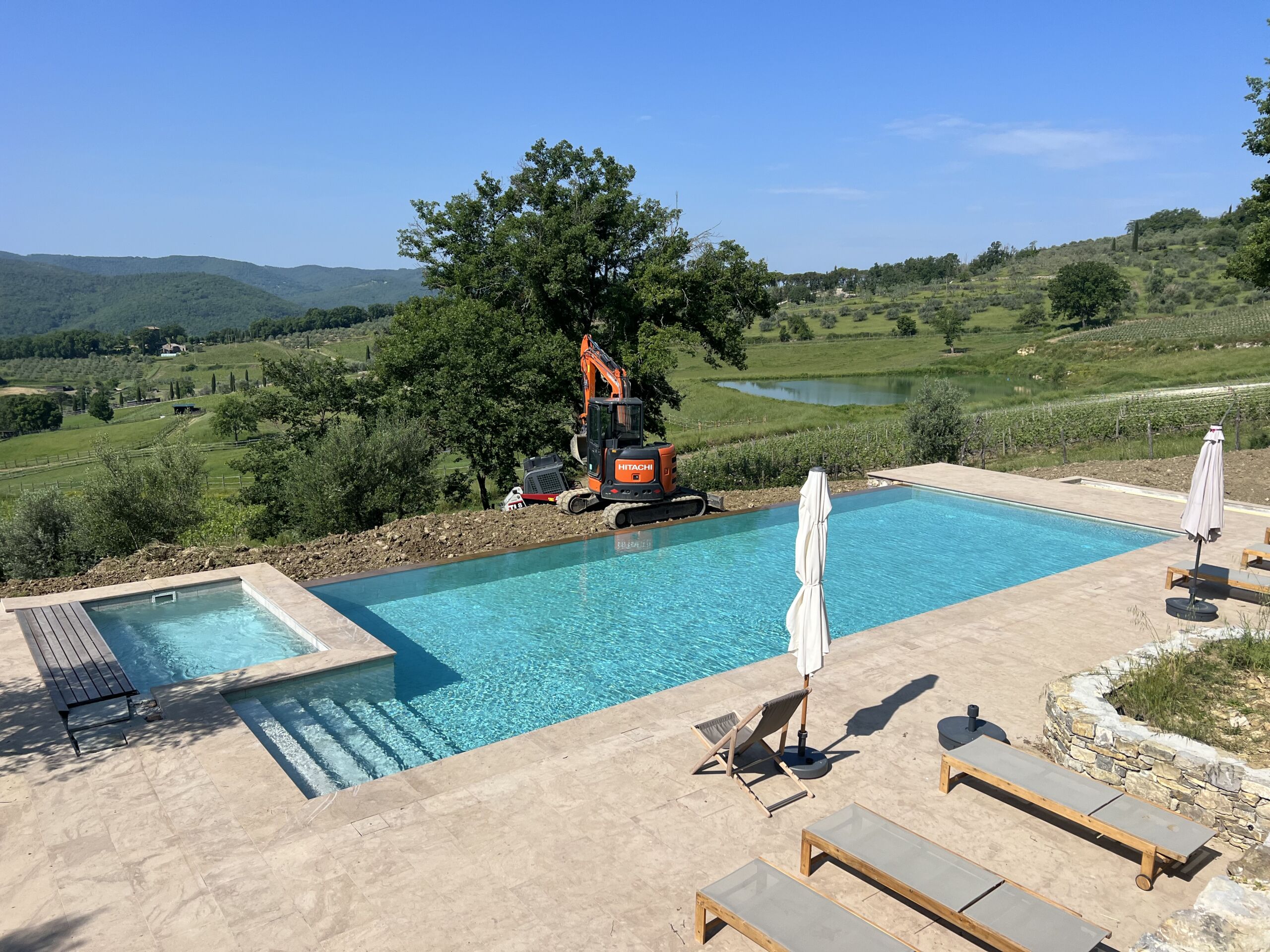 Piscina grande e piccola